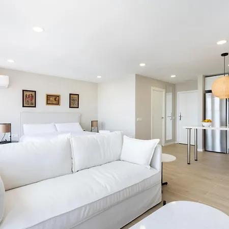 Home2book Stylish Sea Views Cruz