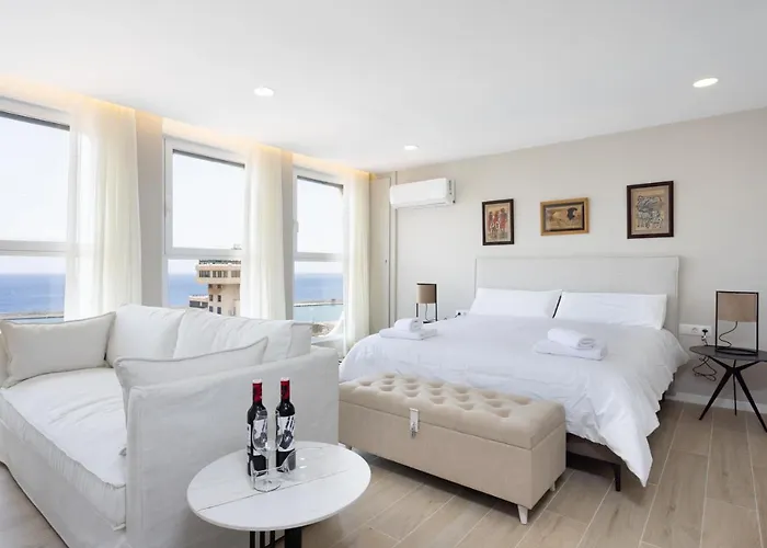 Home2book Stylish Sea Views Cruz